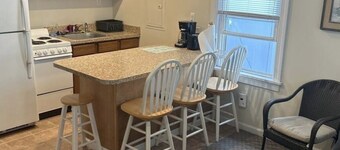 Tranquil 2-bedroom apartment with AC in Sea Isle City