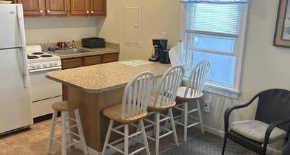 Tranquil 2-bedroom apartment with AC in Sea Isle City