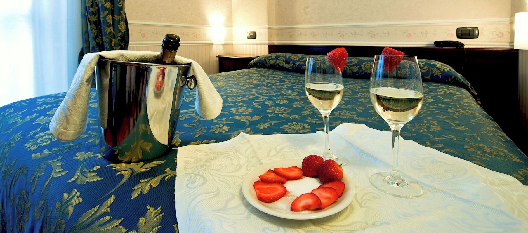 In-room safe, desk, laptop workspace, free WiFi