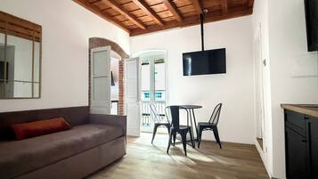 Executive Suite | Living area