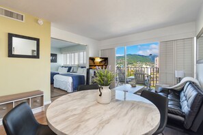 Fer et planche à repasser, accès au Wi-Fi (inclus), literie fournie