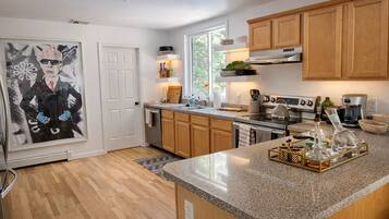 Microwave, stovetop, dishwasher