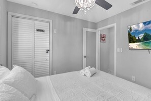 3 bedrooms, in-room safe, iron/ironing board, free WiFi