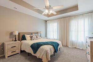 Iron/ironing board, Internet, bed sheets