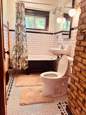 Haartrockner, Seife, Toilettenpapier