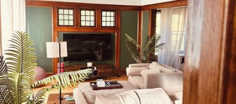 3-bedroom Apt Near Downtown