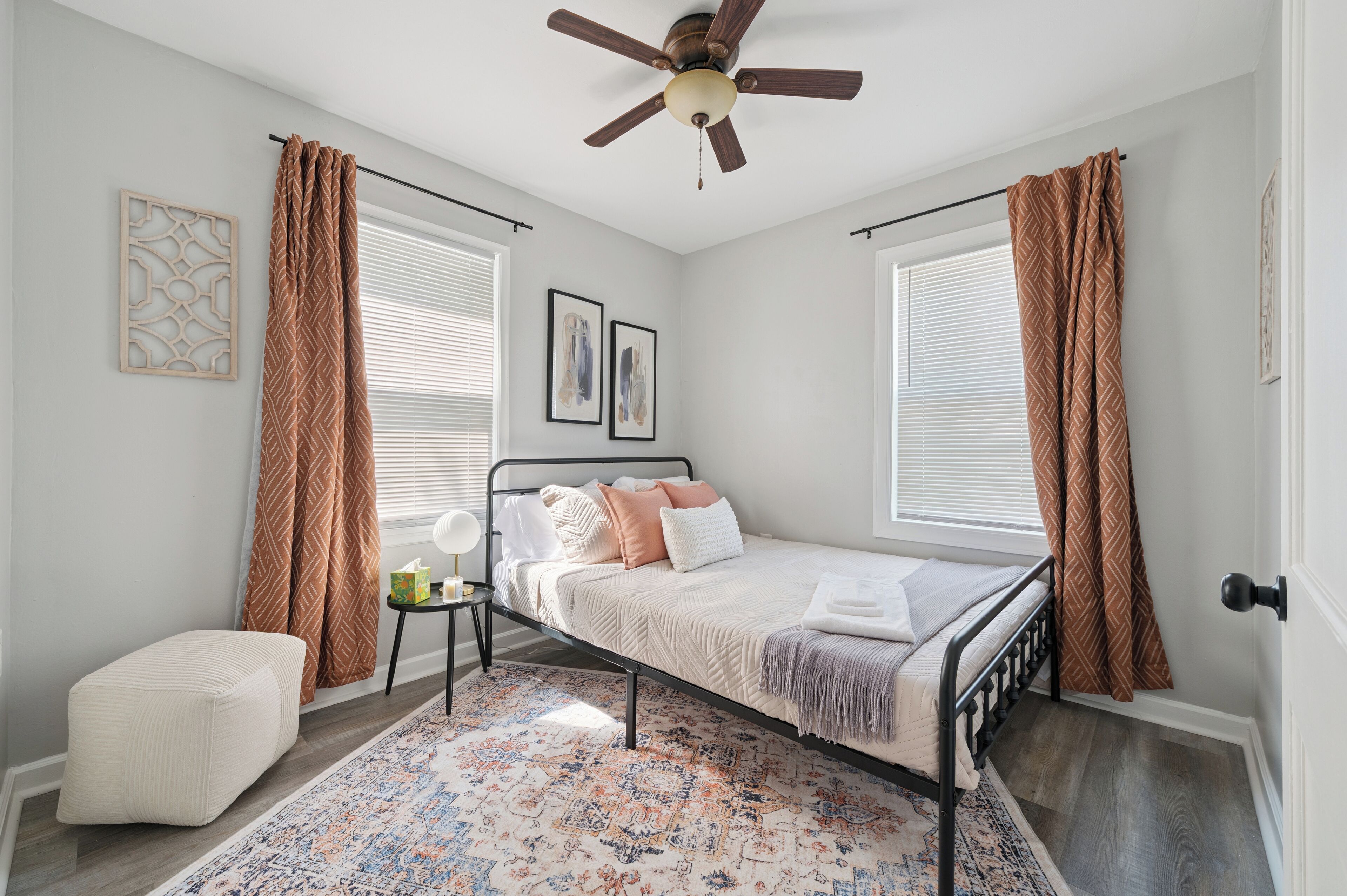 WiFi、ベッドシーツ