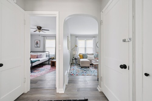 Adorable Maumee Ranch by River/Park-2br fast WiFi