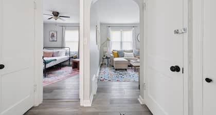 Adorable Maumee Ranch by River/Park-2br fast WiFi