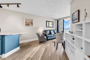 Smart TV, fireplace - Seaside Serenity: 1BR/1BA condo with Stunning Ocean Views ! (Myrtle Beach)