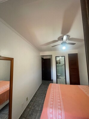 2 室のベッドルーム、アイロン / アイロン台、WiFi