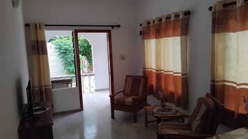 Apartment, 1 Bedroom, Smoking, Balcony | Interior