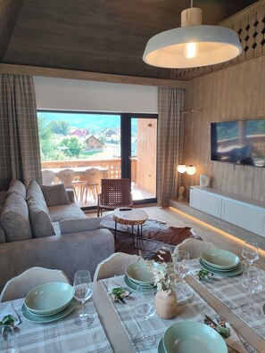 Living area - Authentic Chalet on National Park Piatra Craiului. Stunning views. (Măgura)