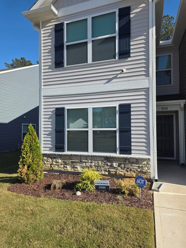 Brand new luxurious home with free unlimited massage in Raleigh