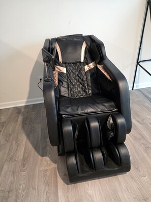 Miscellaneous - Brand new luxurious home with free unlimited massage in Raleigh (Raleigh)