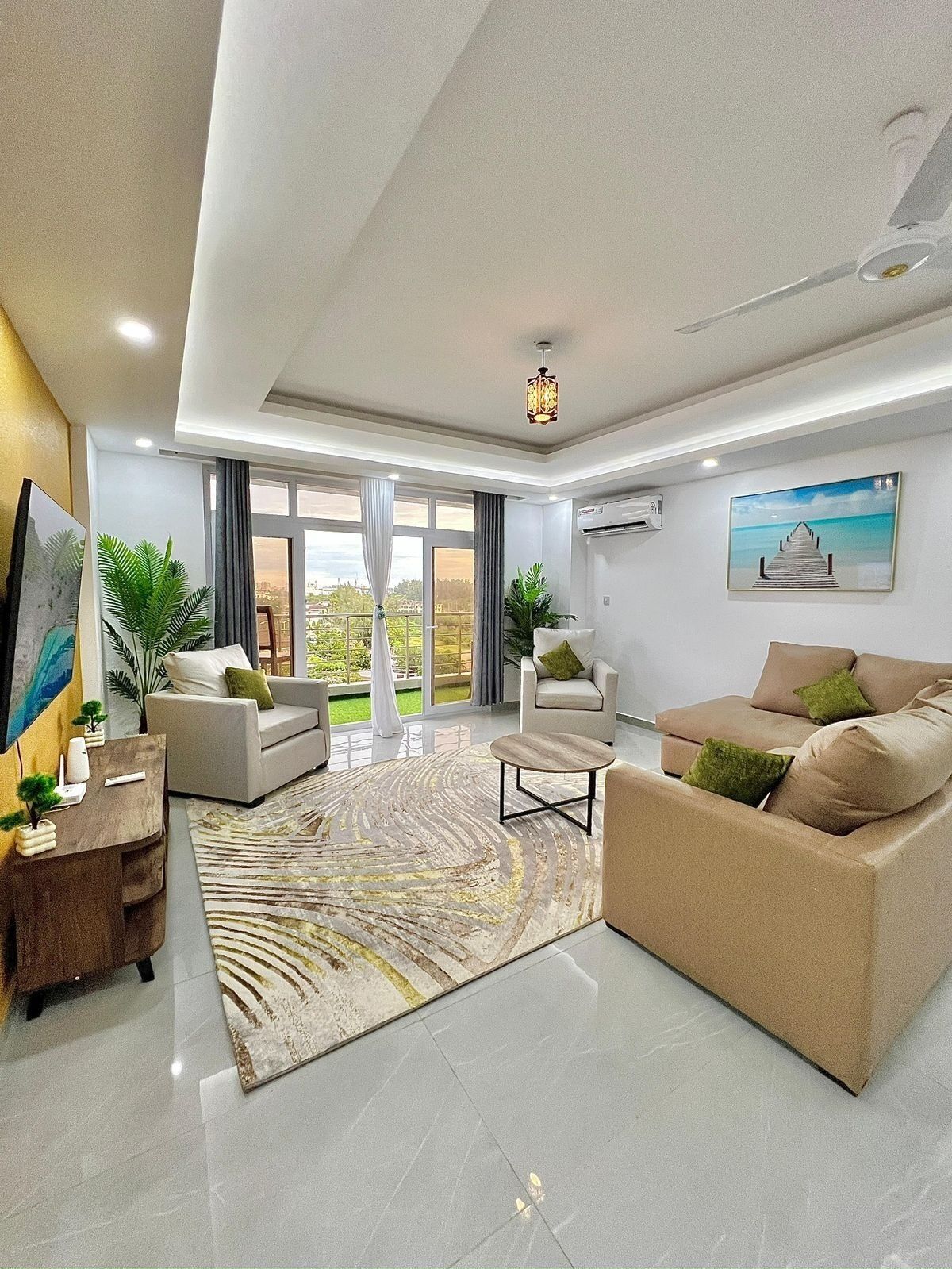 Skrivebord, skrivebord for bærbar PC og strykejern/-brett