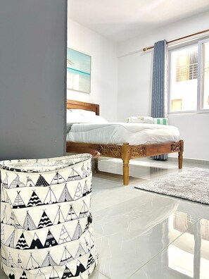 Desk, laptop workspace, iron/ironing board, free WiFi - AQUA GARDENS APARTMENTS (Mombasa)