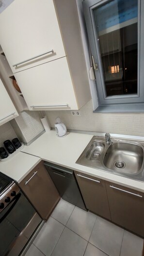 Microwave, oven, stovetop, dishwasher - Apartman Joža - jezero Jarun, 2-sobni (Zagreb)