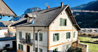 Apartment in Salorno, courtyard and private parking.