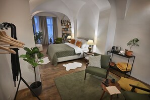 9 chambres, fer et planche à repasser, Wi-Fi, draps fournis