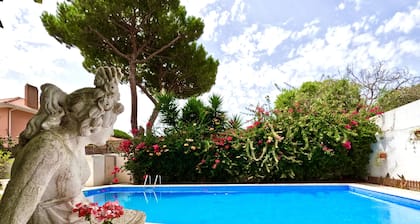 FLH Yucca House Carcavelos Beach