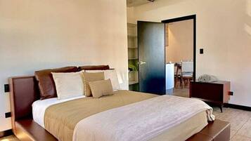 1 bedroom, iron/ironing board, Internet, bed sheets