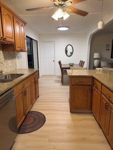 Cozy 2-bedroom house in amazing Port St. Lucie