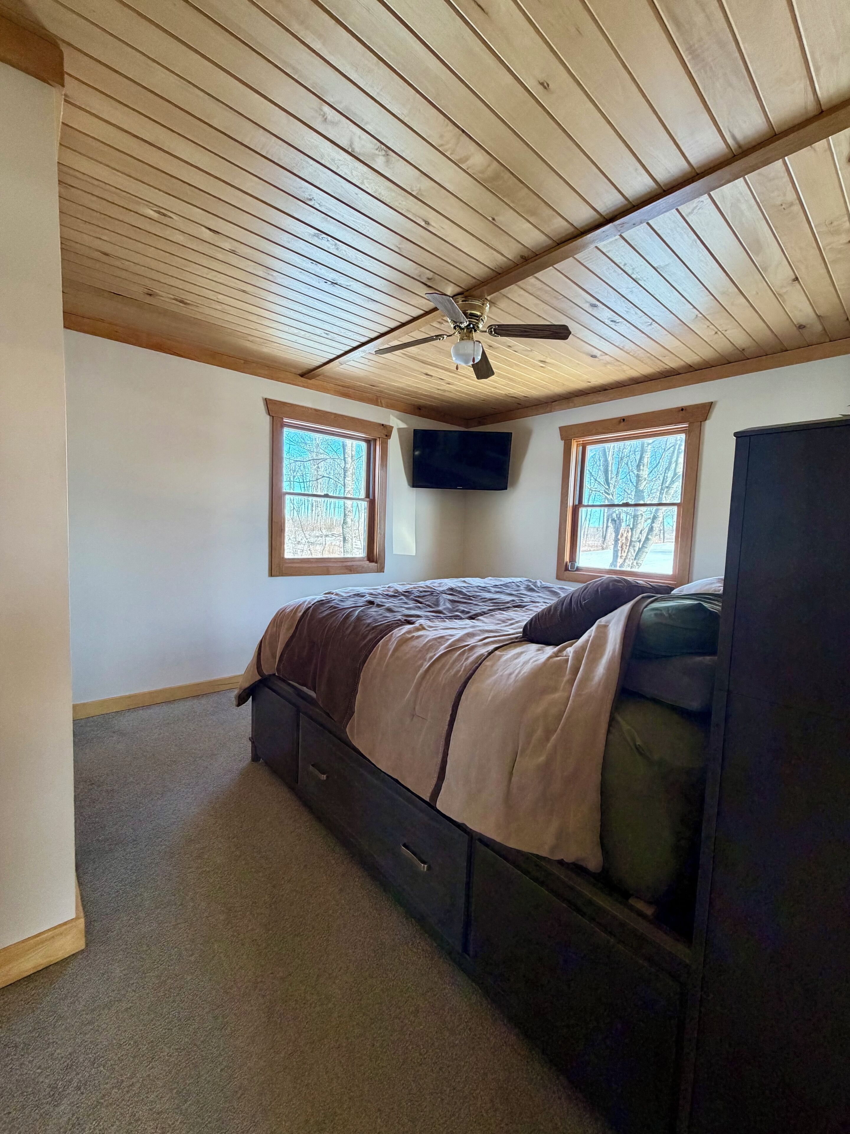 2 bedrooms, desk, free WiFi, bed sheets