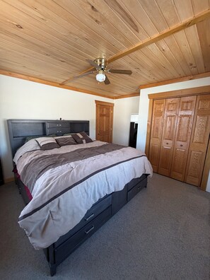 2 Schlafzimmer, Schreibtisch, kostenloses WLAN, Bettwäsche