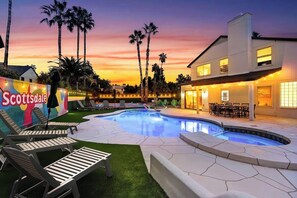 Outdoor pool, a heated pool - Basketball, Pickleball, Golf, Heated Pool, Hot Tub (Scottsdale)