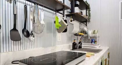 Your Cozy Farmhouse Inspired Retreat. Just 5 minutes to I-75. Pets Welcomed.