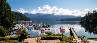Private 2BR Suite near Mt. Seymour and Deep Cove | World Cup Stay