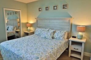 2 bedrooms, in-room safe, iron/ironing board, free WiFi