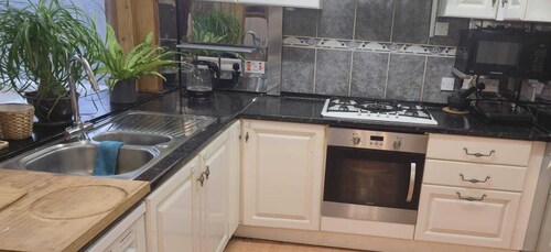 Booking is for per room
3 double rooms available.