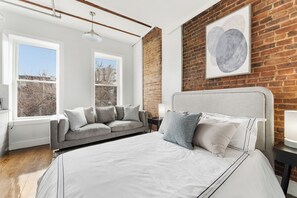 Internet, bed sheets - Lovely studio with AC in vibrant Brooklyn neighborhood (Brooklyn)