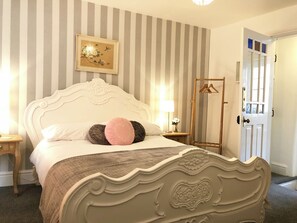 Bügeleisen/Bügelbrett, WLAN, Bettwäsche