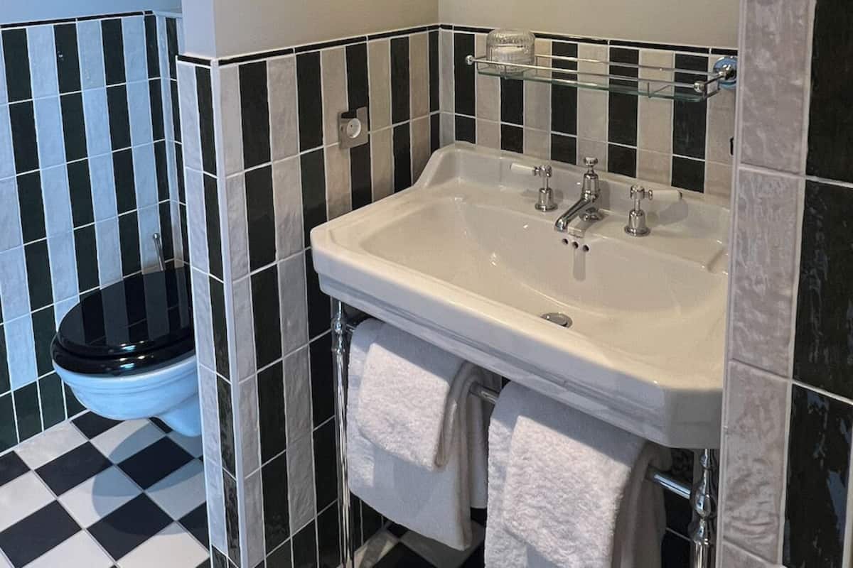 Economy-Vierbettzimmer | Badezimmer
