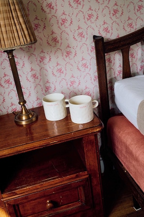 Caja de seguridad en la habitación y cortinas blackout 