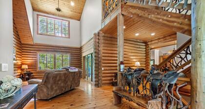 Gorgeous WATER front 4-bedroom cabin in perfect Fall Creek Falls, TN