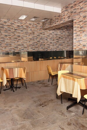 Dining - HOTEL LUZ Y LUNA (San Miguel)