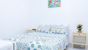 Dobbeltrom, hageutsikt | Strykejern/-brett og wi-fi (inkludert)