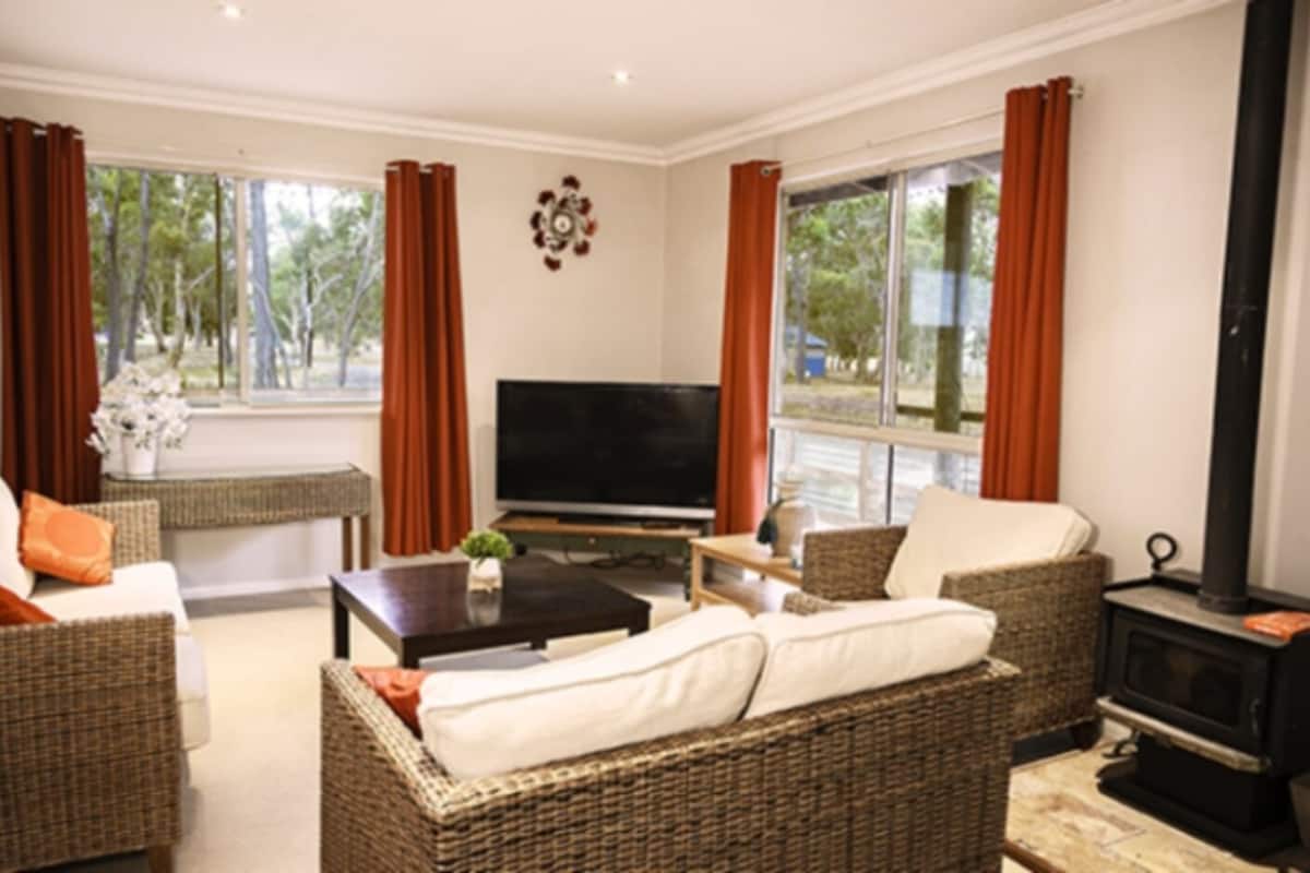 Luxury-Zimmer, eingeschränkter Seeblick | Wohnbereich