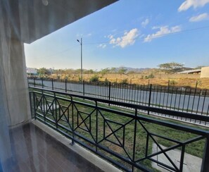 Property grounds - Modern Apartment In Quiet Area With Swimming Pools (Santa Marta)