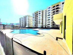 Outdoor pool - Modern Apartment In Quiet Area With Swimming Pools (Santa Marta)