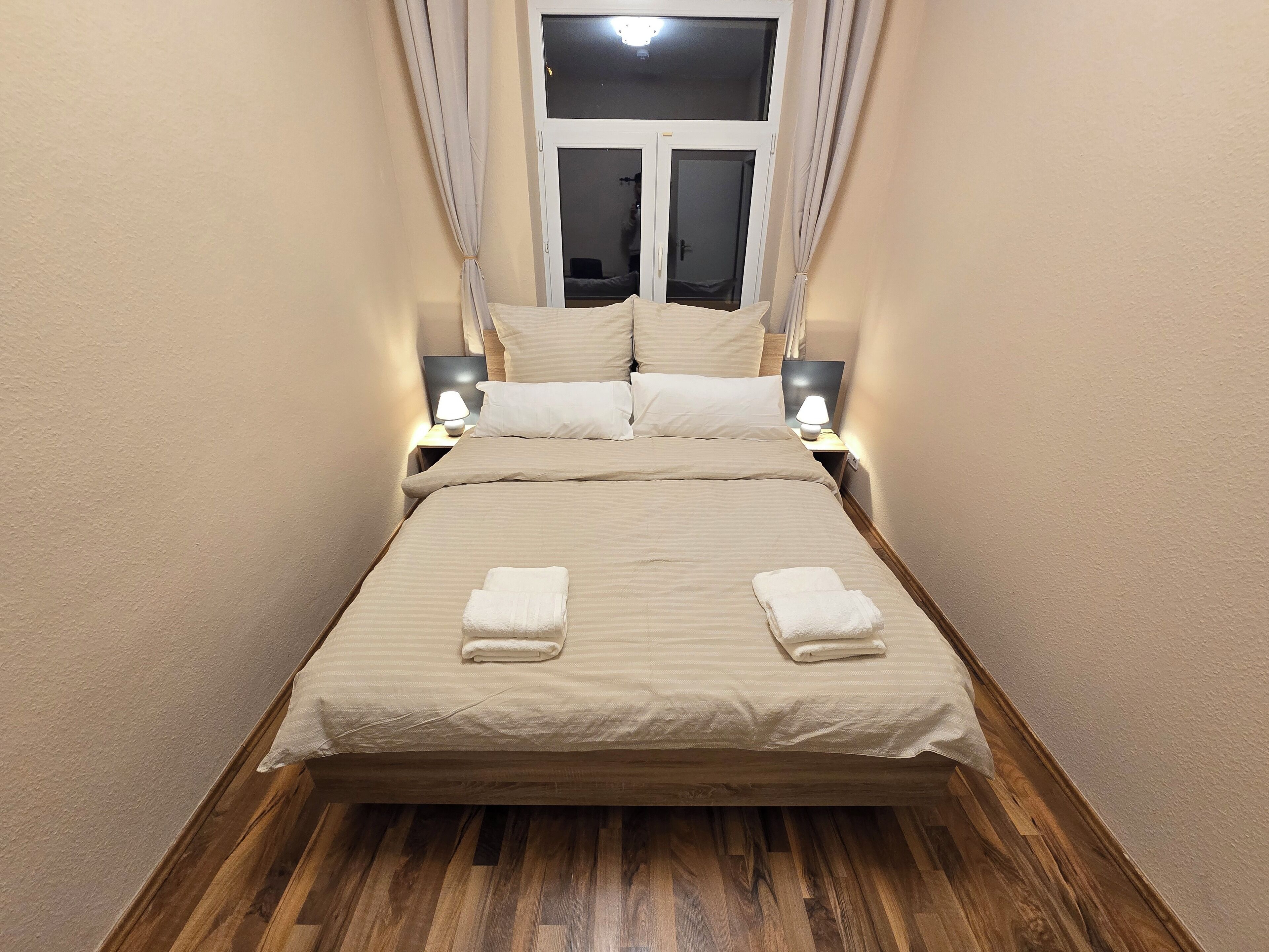 2 bedrooms, iron/ironing board, free WiFi, bed sheets