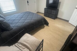 Free WiFi, bed sheets - The Boardwalk at PWC (Hot Springs)