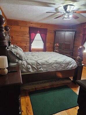 Free WiFi, bed sheets - Quiet 3 bedroom cabin retreat in Rutherfordton (Rutherfordton)