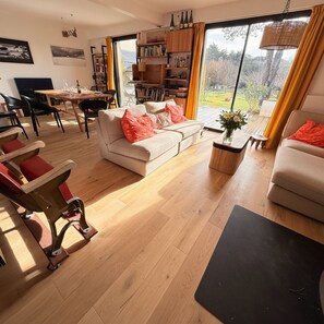 Computer monitors, printers - KerSauvage - A peaceful house on Quiberon's Côte Sauvage (Saint-Pierre-Quiberon)