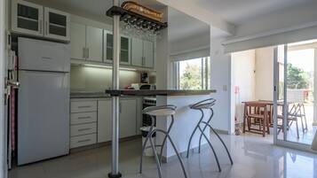 Microwave, oven