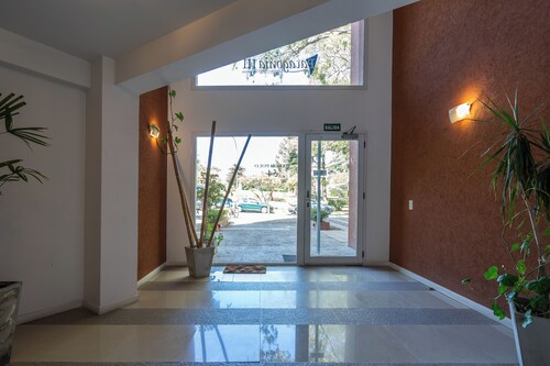 Beautiful apartment for up to 4 pax, garage and large terrace with its own solarium and barbecue.